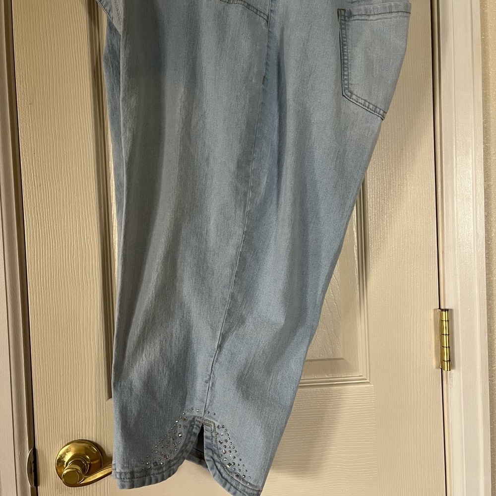 Women knee knockers jeans